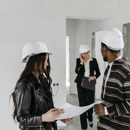 Une équipe experte du BTP à vos côtés sur le terrain.